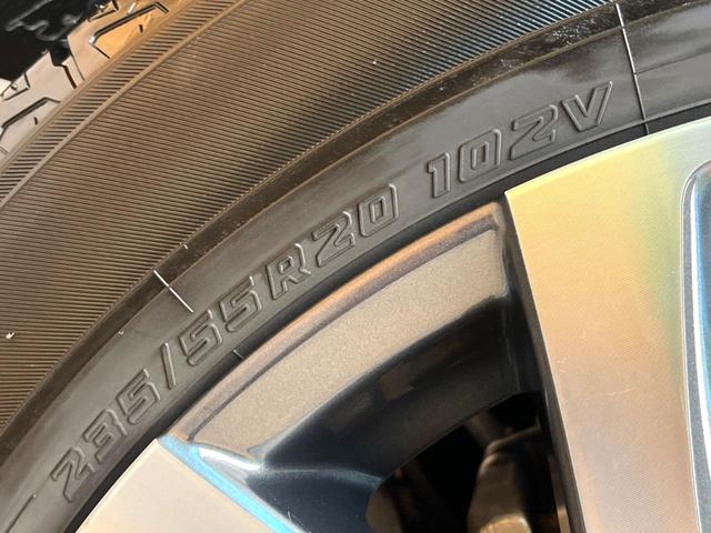 ＲＸ ＲＸ４５０ｈ　バージョンＬ　禁煙車　１２．３型メーカーナビ　衝突軽減　全周囲カメラ　大型サンルーフ　角型ＬＥＤ３眼　パワーバックドア　純正２０インチアルミ　オートマチックハイビーム　１００Ｖ電源　電動パーキングブレーキ　ＥＴＣ（30枚目）