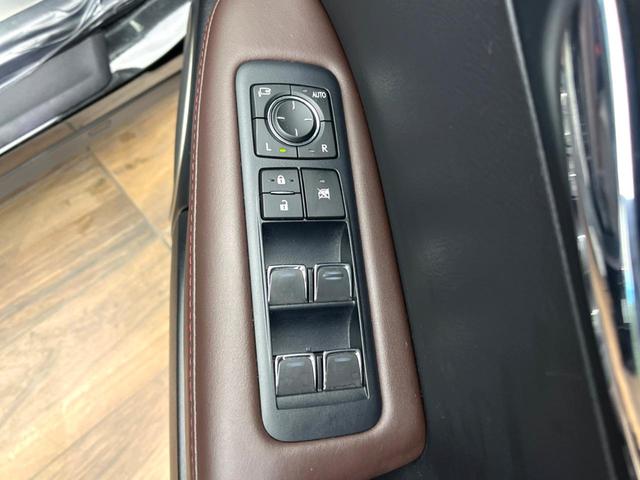ＲＸ ＲＸ４５０ｈ　バージョンＬ　禁煙車　１２．３型メーカーナビ　衝突軽減　全周囲カメラ　大型サンルーフ　角型ＬＥＤ３眼　パワーバックドア　純正２０インチアルミ　オートマチックハイビーム　１００Ｖ電源　電動パーキングブレーキ　ＥＴＣ（76枚目）
