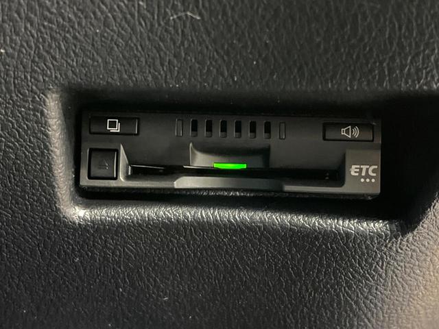 シエンタ ハイブリッドＧ　禁煙車　純正ナビ　バックカメラ両側電動スライドドア　トヨタセーフティセンス　ＬＥＤヘッドライト　オートマチックハイビーム　ＥＴＣ　純正革巻きハンドル　スマートキー（7枚目）