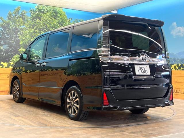 ヴォクシー ＺＳ　煌ＩＩ　禁煙車　両側電動ドア　ＳＤナビ　後席モニター　衝突被害軽減システム　ドラレコ　コーナーセンサー　スマートキー　ＬＥＤヘッド　ビルトインＥＴＣ　クルコン　車線逸脱警報　オートライト　デュアルエアコン（27枚目）
