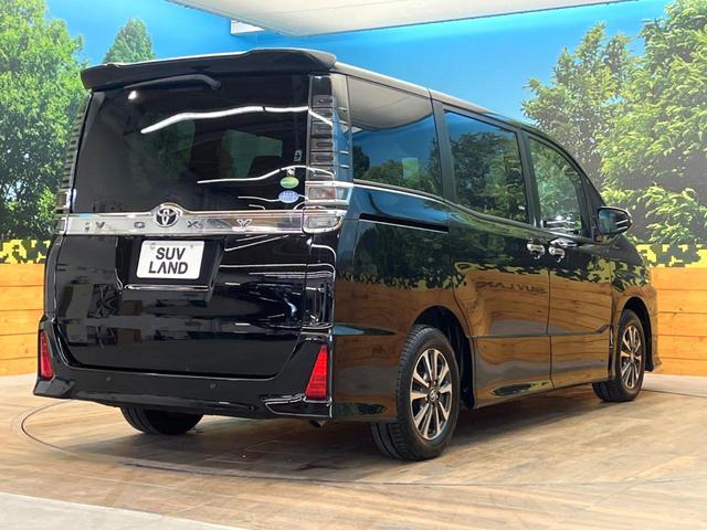 ヴォクシー ＺＳ　煌ＩＩ　禁煙車　両側電動ドア　ＳＤナビ　後席モニター　衝突被害軽減システム　ドラレコ　コーナーセンサー　スマートキー　ＬＥＤヘッド　ビルトインＥＴＣ　クルコン　車線逸脱警報　オートライト　デュアルエアコン（28枚目）