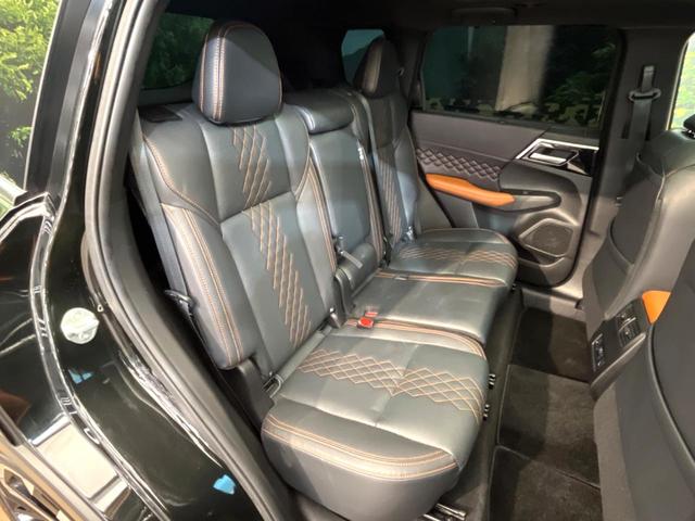 アウトランダーＰＨＥＶ Ｐ　メーカー純正９インチナビ　４ＷＤ　サンルーフ　ＢＯＳＥサウンド　全周囲カメラ　ｅ－Ａｓｓｉｓｔ　ブラインドスポットモニター　パドルシフト　ＬＥＤヘッド　ＥＴＣ　純正２０インチアルミ（9枚目）