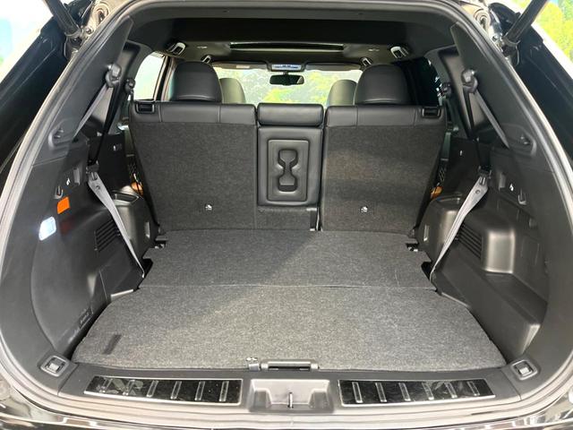 アウトランダーＰＨＥＶ Ｐ　メーカー純正９インチナビ　４ＷＤ　サンルーフ　ＢＯＳＥサウンド　全周囲カメラ　ｅ－Ａｓｓｉｓｔ　ブラインドスポットモニター　パドルシフト　ＬＥＤヘッド　ＥＴＣ　純正２０インチアルミ（11枚目）
