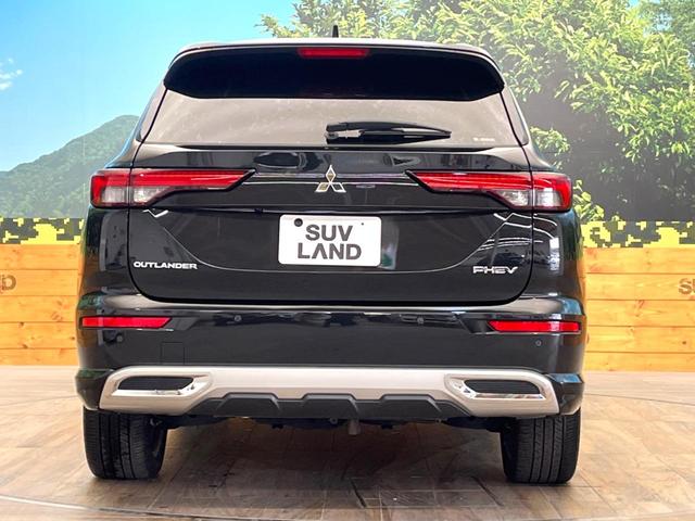 アウトランダーＰＨＥＶ Ｐ　メーカー純正９インチナビ　４ＷＤ　サンルーフ　ＢＯＳＥサウンド　全周囲カメラ　ｅ－Ａｓｓｉｓｔ　ブラインドスポットモニター　パドルシフト　ＬＥＤヘッド　ＥＴＣ　純正２０インチアルミ（16枚目）