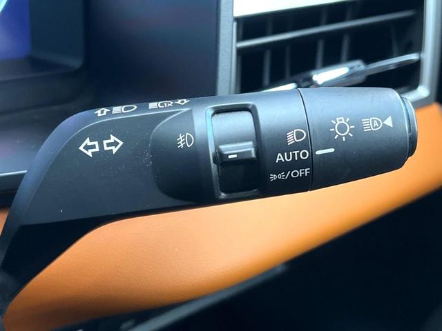 アウトランダーＰＨＥＶ Ｐ　メーカー純正９インチナビ　４ＷＤ　サンルーフ　ＢＯＳＥサウンド　全周囲カメラ　ｅ－Ａｓｓｉｓｔ　ブラインドスポットモニター　パドルシフト　ＬＥＤヘッド　ＥＴＣ　純正２０インチアルミ（44枚目）