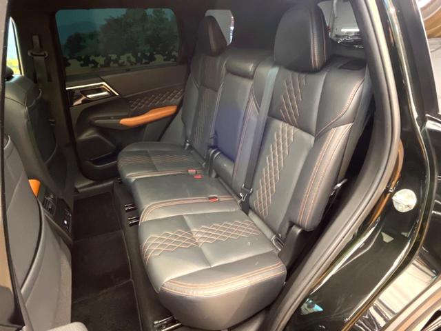 アウトランダーＰＨＥＶ Ｐ　メーカー純正９インチナビ　４ＷＤ　サンルーフ　ＢＯＳＥサウンド　全周囲カメラ　ｅ－Ａｓｓｉｓｔ　ブラインドスポットモニター　パドルシフト　ＬＥＤヘッド　ＥＴＣ　純正２０インチアルミ（62枚目）