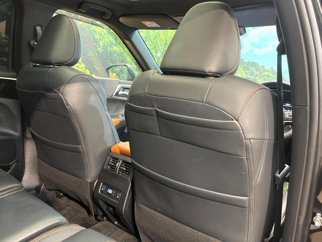 アウトランダーＰＨＥＶ Ｐ　メーカー純正９インチナビ　４ＷＤ　サンルーフ　ＢＯＳＥサウンド　全周囲カメラ　ｅ－Ａｓｓｉｓｔ　ブラインドスポットモニター　パドルシフト　ＬＥＤヘッド　ＥＴＣ　純正２０インチアルミ（64枚目）