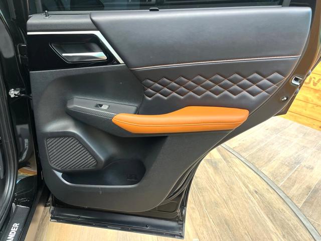 アウトランダーＰＨＥＶ Ｐ　メーカー純正９インチナビ　４ＷＤ　サンルーフ　ＢＯＳＥサウンド　全周囲カメラ　ｅ－Ａｓｓｉｓｔ　ブラインドスポットモニター　パドルシフト　ＬＥＤヘッド　ＥＴＣ　純正２０インチアルミ（73枚目）