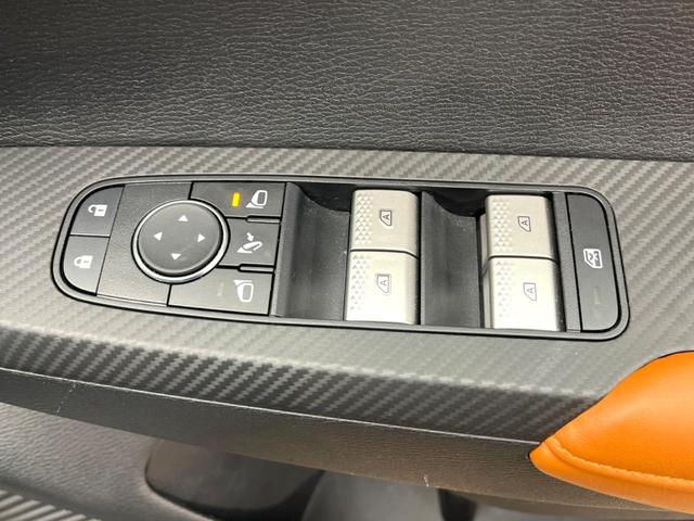 アウトランダーＰＨＥＶ Ｐ　メーカー純正９インチナビ　４ＷＤ　サンルーフ　ＢＯＳＥサウンド　全周囲カメラ　ｅ－Ａｓｓｉｓｔ　ブラインドスポットモニター　パドルシフト　ＬＥＤヘッド　ＥＴＣ　純正２０インチアルミ（75枚目）