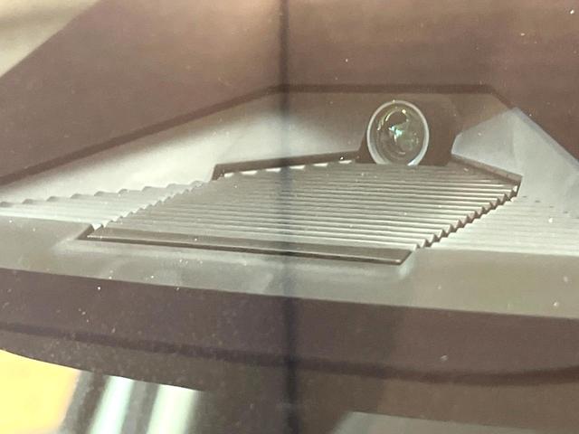 ヴェゼル ｅ：ＨＥＶ　Ｚ　登録済未使用車　Ｈｏｎｄａ　ＣＯＮＮＥＣＴディスプレイ　バックカメラ　ホンダセンシング　アダプティブクルーズ　ブラインドスポットインフォメーション　シートヒーター　電動リアゲート　ＬＥＤヘッド　ＥＴＣ（5枚目）