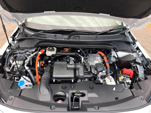 ヴェゼル ｅ：ＨＥＶ　Ｚ　登録済未使用車　Ｈｏｎｄａ　ＣＯＮＮＥＣＴディスプレイ　バックカメラ　ホンダセンシング　アダプティブクルーズ　ブラインドスポットインフォメーション　シートヒーター　電動リアゲート　ＬＥＤヘッド　ＥＴＣ（18枚目）