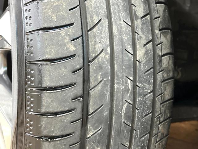 ヴォクシー Ｓ－Ｚ　禁煙車　メーカー純正８インチナビ　バックカメラ　フリップダウンモニター　プリクラッシュセーフティ　両側電動スライドドア　ＬＥＤヘッド　ＥＴＣ　ドラレコ　デュアルエアコン　正１７インチアルミ（32枚目）