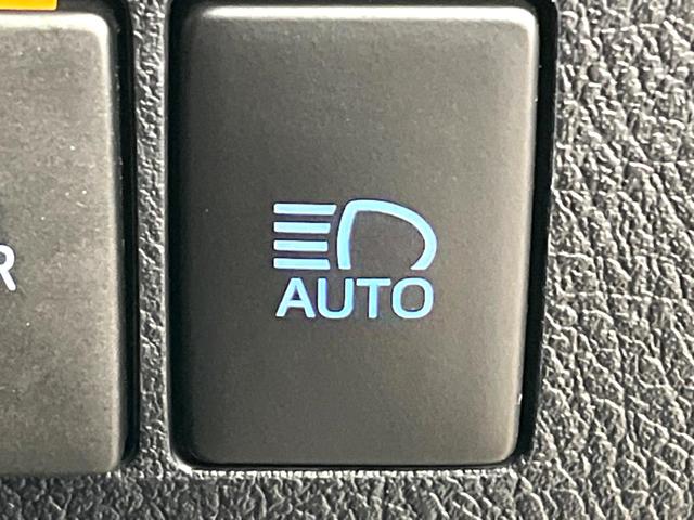 アルファード ２．５Ｓ　タイプゴールドＩＩ　両側電動ドア　ＳＤナビ　後席モニター　バックカメラ　衝突被害軽減システム　レーダークルーズ　禁煙車　電動リアゲート　ハーフレザーシート　ドラレコ　コーナーセンサー　スマートキー　ＬＥＤヘッド（44枚目）
