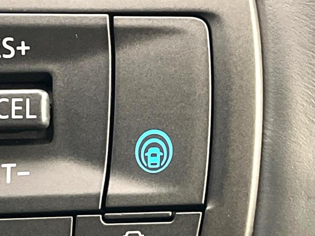 セレナ ｅ－パワー　ハイウェイスターＶ　９０周年記念車　両側電動ドア　全周囲カメラ　衝突被害軽減システム　ハーフレザーシート　コーナーセンサー　スマートキー　ＬＥＤヘッド　ＥＴＣ２．０　オートハイビーム　車線逸脱警報　オートライト　オートエアコン（6枚目）