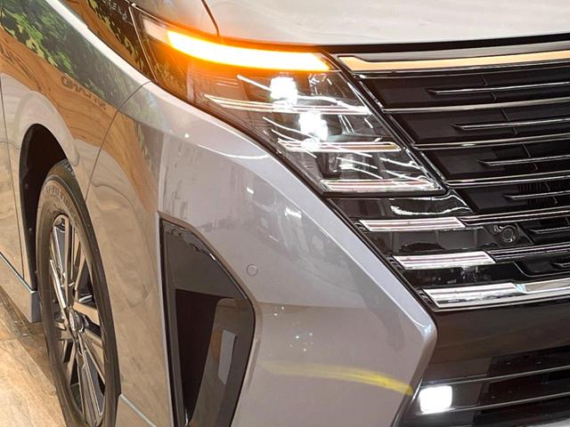 セレナ ｅ－パワー　ハイウェイスターＶ　９０周年記念車　両側電動ドア　全周囲カメラ　衝突被害軽減システム　ハーフレザーシート　コーナーセンサー　スマートキー　ＬＥＤヘッド　ＥＴＣ２．０　オートハイビーム　車線逸脱警報　オートライト　オートエアコン（13枚目）