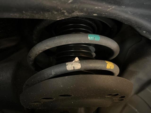 ＸＶ アドバンス　禁煙車　純正９インチナビ　バックカメラ　アイサイト　レーダークルーズ　パドルシフト　ＬＥＤヘッド＆フォグ　純正１８インチアルミ　ＥＴＣ　ドラレコ　４ＷＤ　クリアランスソナー（20枚目）
