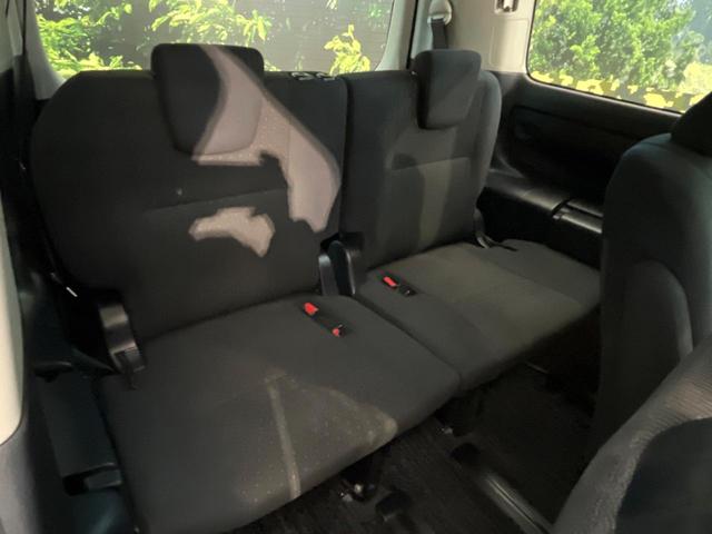 ヴォクシー Ｖ　禁煙車　純正ナビ　バックカメラ　フリップダウンモニター　クルーズコントロール　片側パワースライドドア　ＬＥＤヘッド　ＥＴＣ　オートマチックハイビーム　純正１５インチアルミ（10枚目）