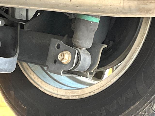 ヴォクシー Ｖ　禁煙車　純正ナビ　バックカメラ　フリップダウンモニター　クルーズコントロール　片側パワースライドドア　ＬＥＤヘッド　ＥＴＣ　オートマチックハイビーム　純正１５インチアルミ（23枚目）