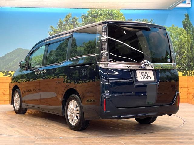 ヴォクシー Ｖ　禁煙車　純正ナビ　バックカメラ　フリップダウンモニター　クルーズコントロール　片側パワースライドドア　ＬＥＤヘッド　ＥＴＣ　オートマチックハイビーム　純正１５インチアルミ（27枚目）