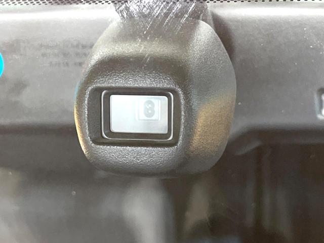 ヴォクシー Ｖ　禁煙車　純正ナビ　バックカメラ　フリップダウンモニター　クルーズコントロール　片側パワースライドドア　ＬＥＤヘッド　ＥＴＣ　オートマチックハイビーム　純正１５インチアルミ（40枚目）