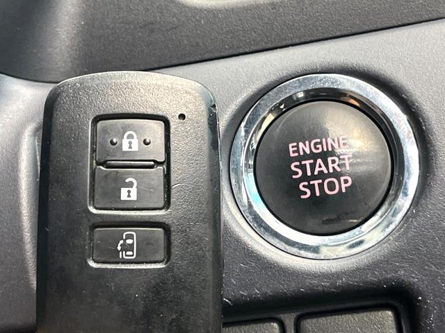 ヴォクシー Ｖ　禁煙車　純正ナビ　バックカメラ　フリップダウンモニター　クルーズコントロール　片側パワースライドドア　ＬＥＤヘッド　ＥＴＣ　オートマチックハイビーム　純正１５インチアルミ（43枚目）