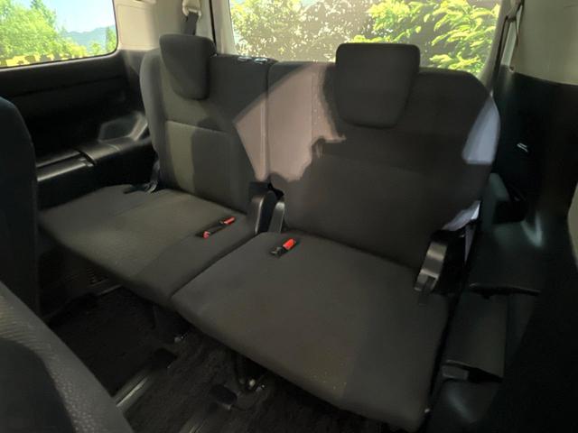 ヴォクシー Ｖ　禁煙車　純正ナビ　バックカメラ　フリップダウンモニター　クルーズコントロール　片側パワースライドドア　ＬＥＤヘッド　ＥＴＣ　オートマチックハイビーム　純正１５インチアルミ（55枚目）