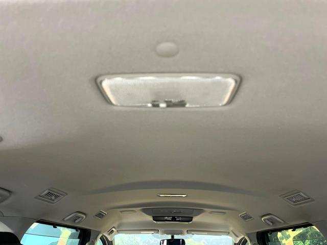 ヴォクシー Ｖ　禁煙車　純正ナビ　バックカメラ　フリップダウンモニター　クルーズコントロール　片側パワースライドドア　ＬＥＤヘッド　ＥＴＣ　オートマチックハイビーム　純正１５インチアルミ（56枚目）