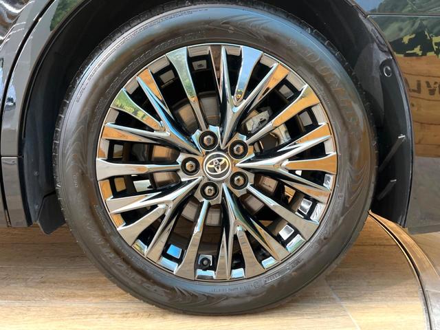 ヴェルファイアハイブリッド Ｚ　プレミア　禁煙車　メーカー純正１４インチナビ　１４インチフリップダウン　全周囲カメラ　プリクラッシュセーフティ　レーダークルーズ　両側電動スライドドア　ブラインドスポットモニター　純正１９インチアルミ（30枚目）