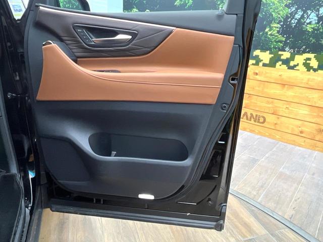 ヴェルファイアハイブリッド Ｚ　プレミア　禁煙車　メーカー純正１４インチナビ　１４インチフリップダウン　全周囲カメラ　プリクラッシュセーフティ　レーダークルーズ　両側電動スライドドア　ブラインドスポットモニター　純正１９インチアルミ（71枚目）