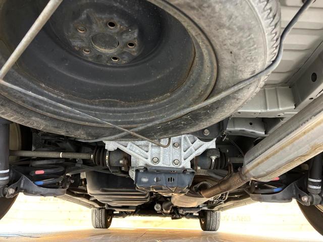 ヴェルファイアハイブリッド Ｘ　禁煙車　８インチナビ　４ＷＤ　バックカメラ　フリップダウンモニター　両側電動スライドドア　ＥＴＣ　クリアランスソナー　衝突安全ボディ　横滑り防止　オートライト　純正１６インチアルミ（19枚目）
