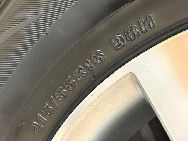 ヴェルファイアハイブリッド Ｘ　禁煙車　８インチナビ　４ＷＤ　バックカメラ　フリップダウンモニター　両側電動スライドドア　ＥＴＣ　クリアランスソナー　衝突安全ボディ　横滑り防止　オートライト　純正１６インチアルミ（33枚目）