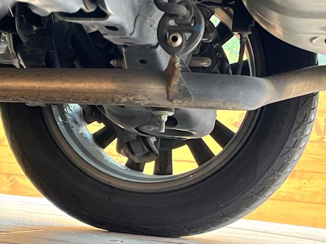 ハリアー プレミアム　禁煙車　純正８インチナビ　バックカメラ　プリクラッシュセーフティ　レーダークルーズ　パワーバックドア　ＬＥＤヘッド　ＥＴＣ　アイドリングストップ　オートマチックハイビーム　純正１８インチアルミ（23枚目）