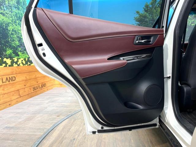 ハリアー プレミアム　禁煙車　純正８インチナビ　バックカメラ　プリクラッシュセーフティ　レーダークルーズ　パワーバックドア　ＬＥＤヘッド　ＥＴＣ　アイドリングストップ　オートマチックハイビーム　純正１８インチアルミ（63枚目）