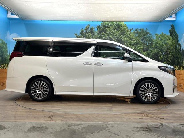アルファード ２．５Ｓ　Ｃパッケージ　禁煙車　メーカー純正９．２インチナビ　サンルーフ　バックカメラ　フリップダウンモニター　両側電動スライドドア　クルーズコントロール　ＬＥＤヘッド　ＥＴＣ　オートライト　純１８インチアルミ（25枚目）