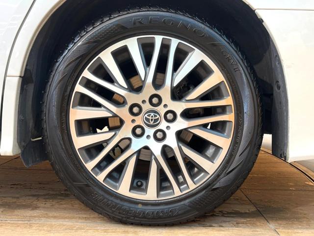 アルファード ２．５Ｓ　Ｃパッケージ　禁煙車　メーカー純正９．２インチナビ　サンルーフ　バックカメラ　フリップダウンモニター　両側電動スライドドア　クルーズコントロール　ＬＥＤヘッド　ＥＴＣ　オートライト　純１８インチアルミ（30枚目）