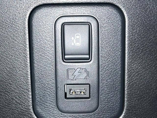 セレナ ｅ－パワー　オーテック　セーフティパッケージ　禁煙車　メーカー純正９インチナビ　全周囲カメラ　フリップダウンモニター　純正フルエアロ　両側電動スライドドア　エマージェンシーブレーキ　ブラインドスポットモニター　ＡＵＴＥＣＨ１６インチアルミ（60枚目）