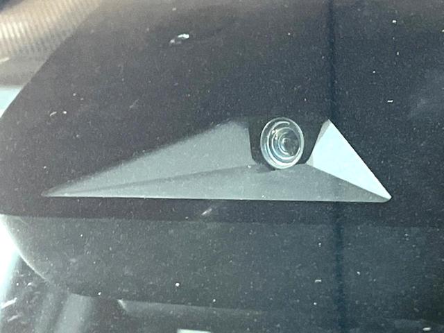 トライトン GSR 禁煙車 メーカー純正9インチナビ 4WD 全周囲カメラ e-Assist レーダークルーズ ブラインドスポットモニター シートヒーター LEDヘッド ETC スマートキー 純正18インチアルミ(5枚目)