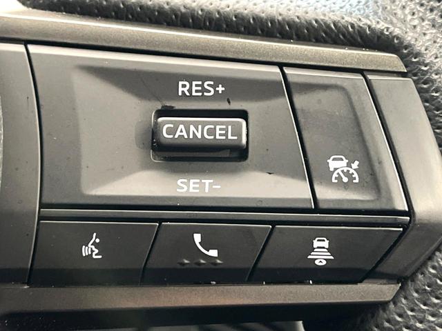 トライトン GSR 禁煙車 メーカー純正9インチナビ 4WD 全周囲カメラ e-Assist レーダークルーズ ブラインドスポットモニター シートヒーター LEDヘッド ETC スマートキー 純正18インチアルミ(6枚目)