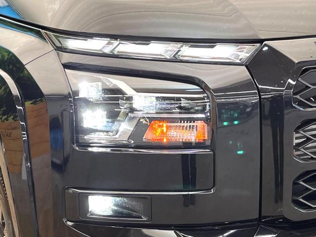 トライトン GSR 禁煙車 メーカー純正9インチナビ 4WD 全周囲カメラ e-Assist レーダークルーズ ブラインドスポットモニター シートヒーター LEDヘッド ETC スマートキー 純正18インチアルミ(12枚目)