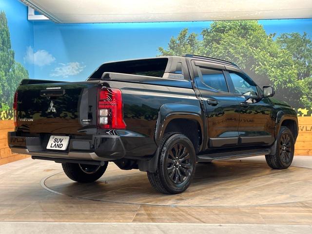 トライトン GSR 禁煙車 メーカー純正9インチナビ 4WD 全周囲カメラ e-Assist レーダークルーズ ブラインドスポットモニター シートヒーター LEDヘッド ETC スマートキー 純正18インチアルミ(17枚目)