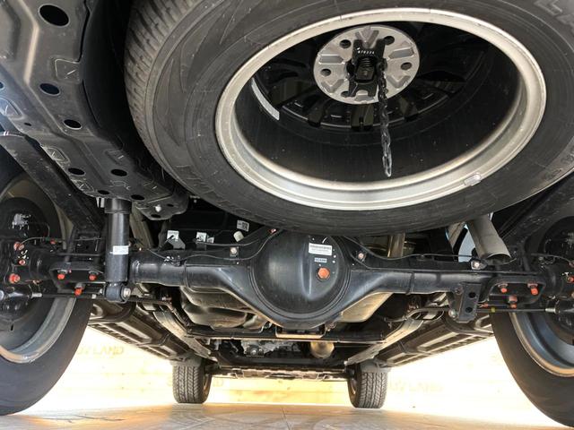 トライトン GSR 禁煙車 メーカー純正9インチナビ 4WD 全周囲カメラ e-Assist レーダークルーズ ブラインドスポットモニター シートヒーター LEDヘッド ETC スマートキー 純正18インチアルミ(19枚目)