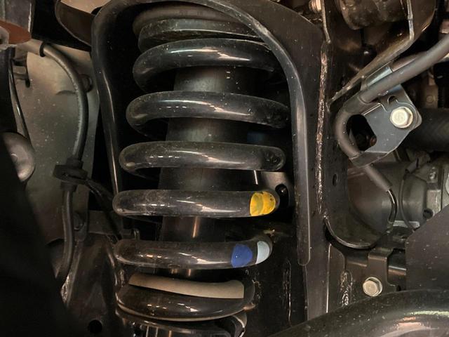 トライトン GSR 禁煙車 メーカー純正9インチナビ 4WD 全周囲カメラ e-Assist レーダークルーズ ブラインドスポットモニター シートヒーター LEDヘッド ETC スマートキー 純正18インチアルミ(20枚目)