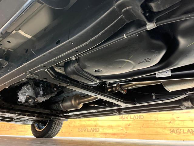 トライトン GSR 禁煙車 メーカー純正9インチナビ 4WD 全周囲カメラ e-Assist レーダークルーズ ブラインドスポットモニター シートヒーター LEDヘッド ETC スマートキー 純正18インチアルミ(21枚目)