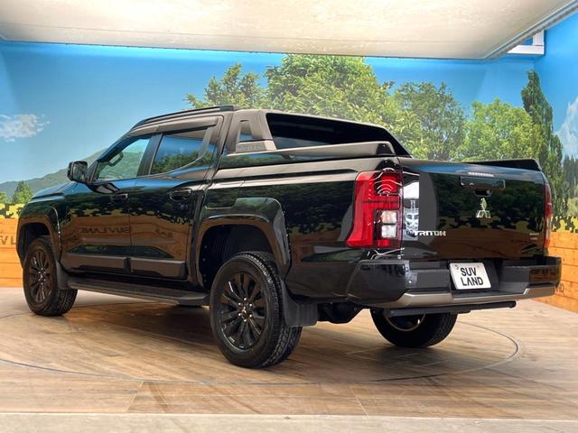 トライトン GSR 禁煙車 メーカー純正9インチナビ 4WD 全周囲カメラ e-Assist レーダークルーズ ブラインドスポットモニター シートヒーター LEDヘッド ETC スマートキー 純正18インチアルミ(26枚目)