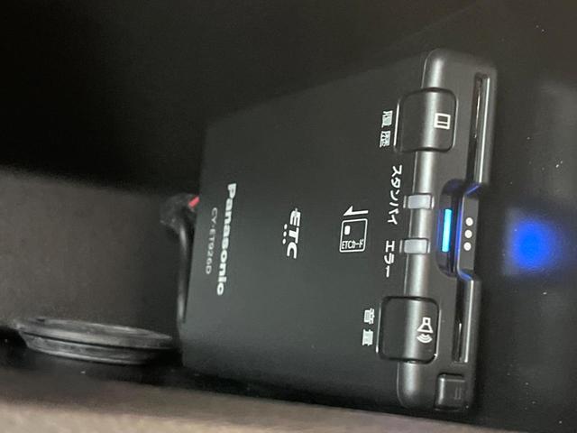 トライトン GSR 禁煙車 メーカー純正9インチナビ 4WD 全周囲カメラ e-Assist レーダークルーズ ブラインドスポットモニター シートヒーター LEDヘッド ETC スマートキー 純正18インチアルミ(35枚目)