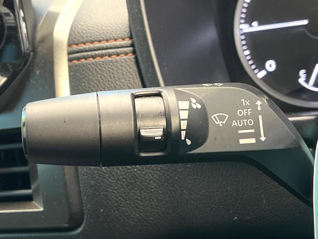 トライトン GSR 禁煙車 メーカー純正9インチナビ 4WD 全周囲カメラ e-Assist レーダークルーズ ブラインドスポットモニター シートヒーター LEDヘッド ETC スマートキー 純正18インチアルミ(39枚目)