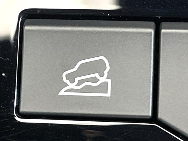 トライトン GSR 禁煙車 メーカー純正9インチナビ 4WD 全周囲カメラ e-Assist レーダークルーズ ブラインドスポットモニター シートヒーター LEDヘッド ETC スマートキー 純正18インチアルミ(45枚目)