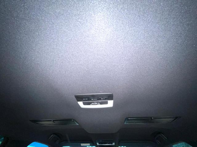 トライトン GSR 禁煙車 メーカー純正9インチナビ 4WD 全周囲カメラ e-Assist レーダークルーズ ブラインドスポットモニター シートヒーター LEDヘッド ETC スマートキー 純正18インチアルミ(58枚目)