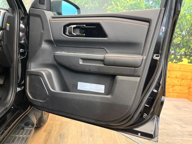 トライトン GSR 禁煙車 メーカー純正9インチナビ 4WD 全周囲カメラ e-Assist レーダークルーズ ブラインドスポットモニター シートヒーター LEDヘッド ETC スマートキー 純正18インチアルミ(61枚目)