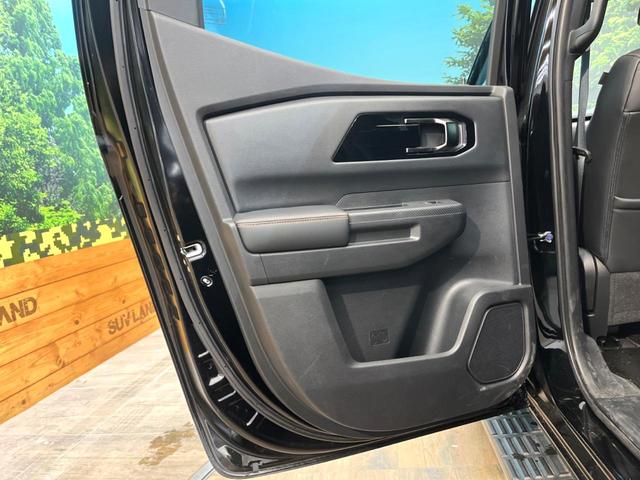 トライトン GSR 禁煙車 メーカー純正9インチナビ 4WD 全周囲カメラ e-Assist レーダークルーズ ブラインドスポットモニター シートヒーター LEDヘッド ETC スマートキー 純正18インチアルミ(62枚目)